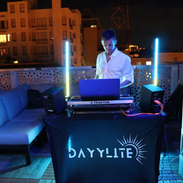 DAYYLITE