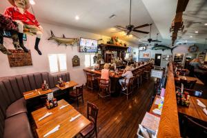 Alice Sweetwater's Bar & Grille 4