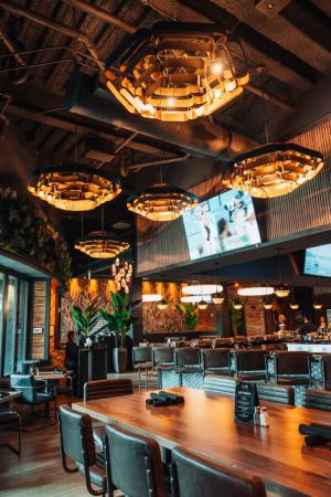 Tap 42 Craft Kitchen & Bar - Naples 3