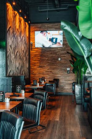 Tap 42 Craft Kitchen & Bar - Naples 2