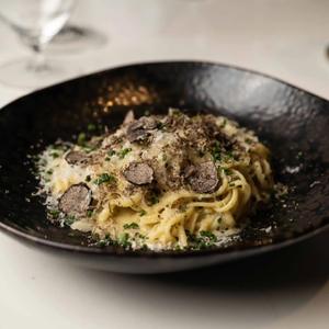 Waxin's Restaurant & Bar, Naples 3