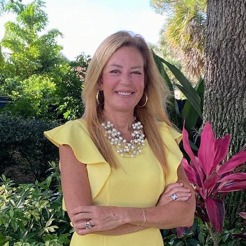 Andrea L Hayes