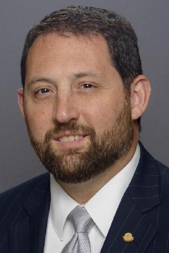Stephen G Schwartz